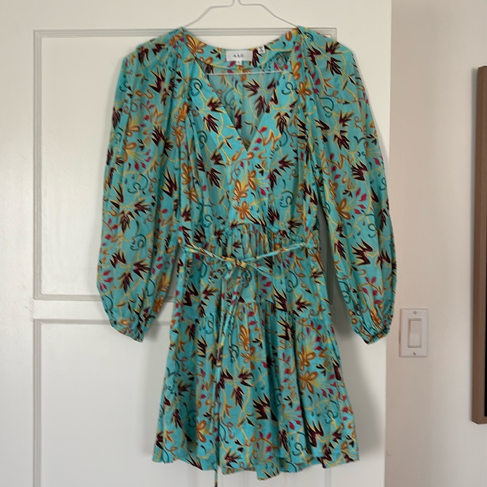 ALC blue floral mini dress with tie, worn once size 0 relaxed fit